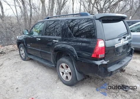 2007 Toyota 4Runner Sr5 V6 z USA, uszkodzony, nr VIN JTEBU14R970108392